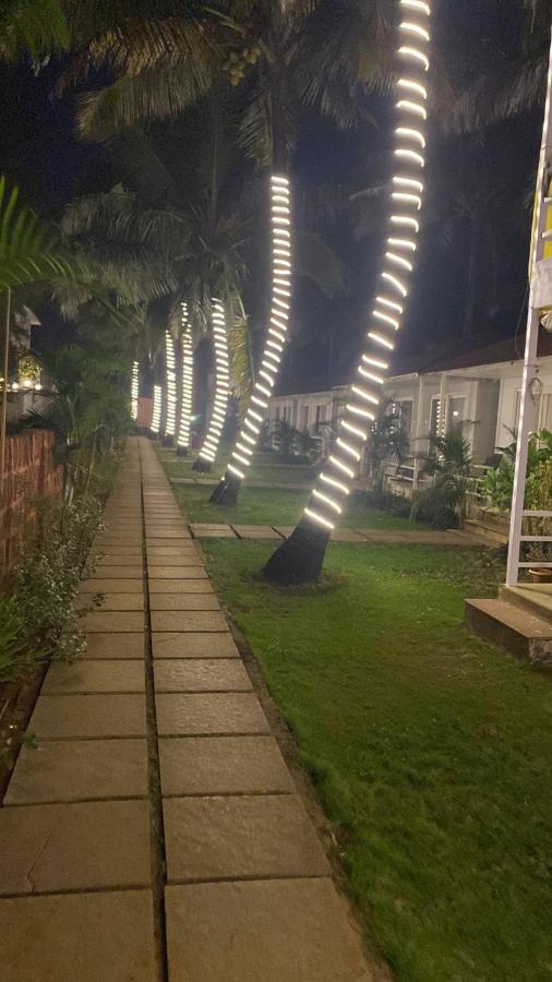 Arabian Sea Beach Resort Morjim Buitenkant foto