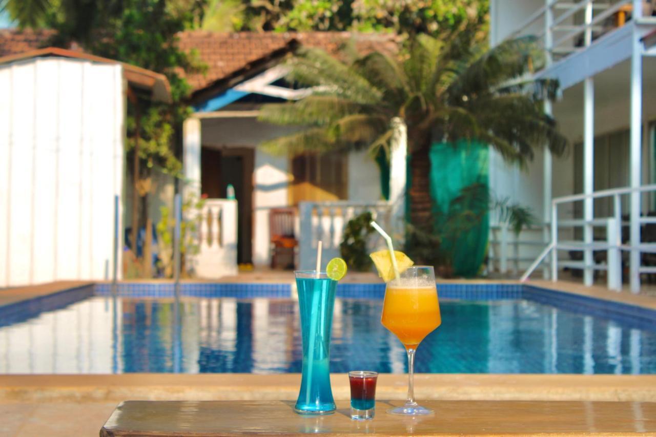 Arabian Sea Beach Resort Morjim Buitenkant foto