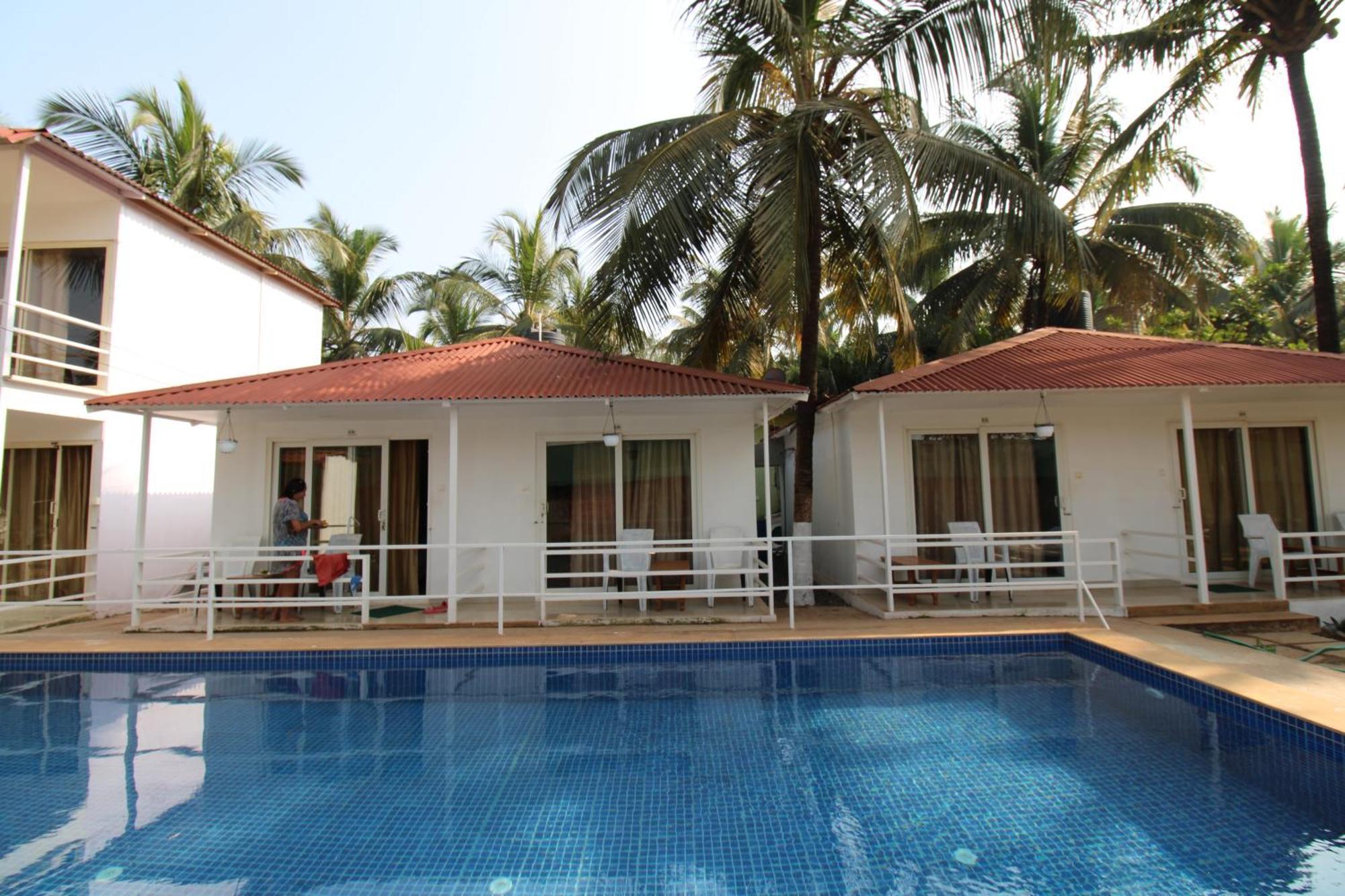 Arabian Sea Beach Resort Morjim Buitenkant foto