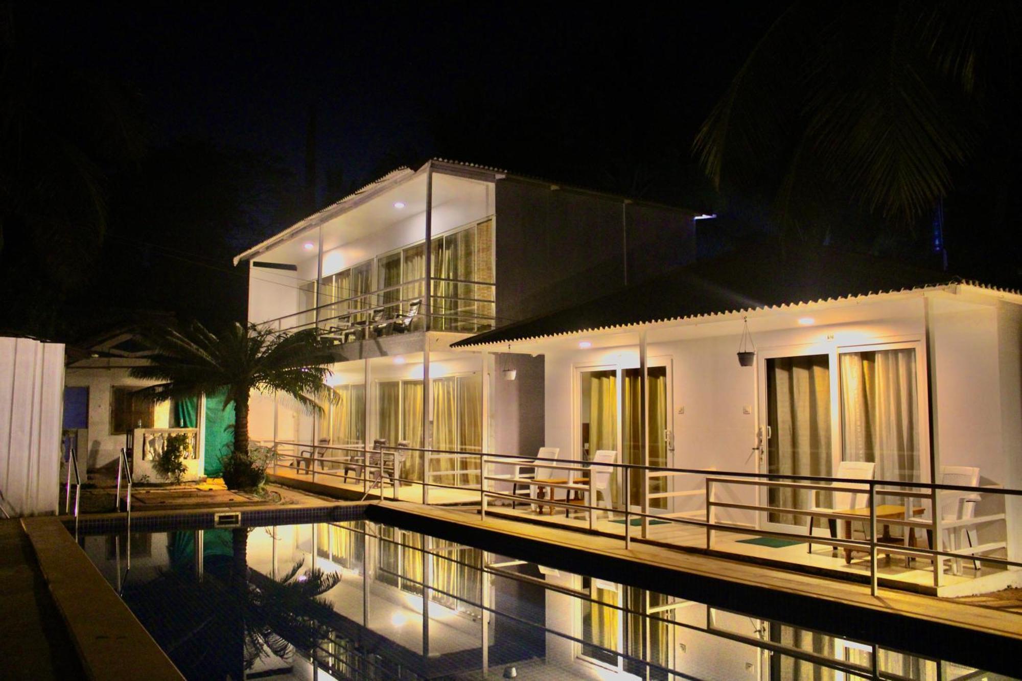 Arabian Sea Beach Resort Morjim Buitenkant foto