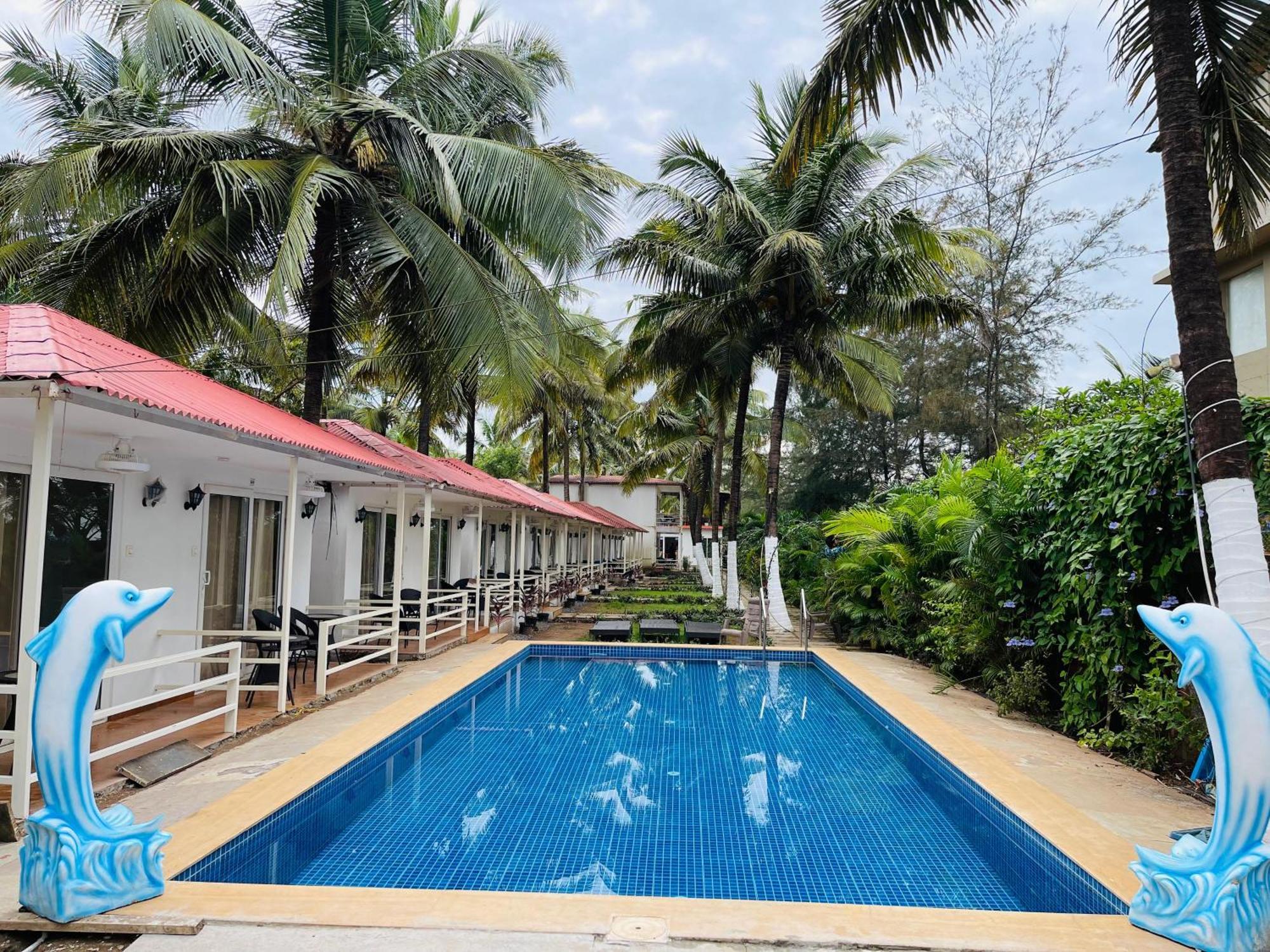 Arabian Sea Beach Resort Morjim Buitenkant foto