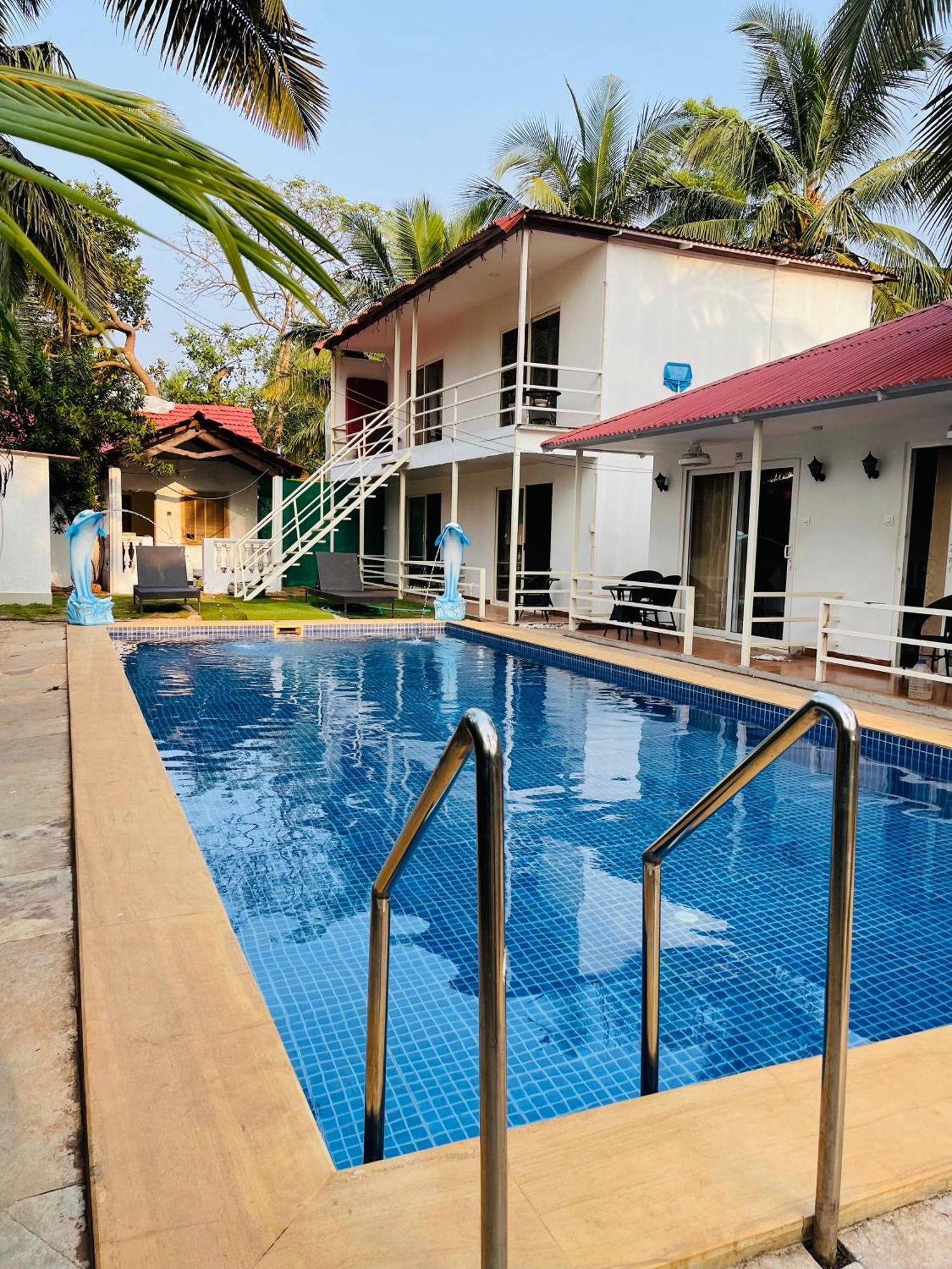 Arabian Sea Beach Resort Morjim Buitenkant foto